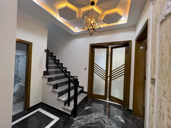 10 Marla House For sale Bach Villas Multan