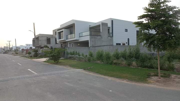 17 Marla Plot For Sale Bach Villas Multan