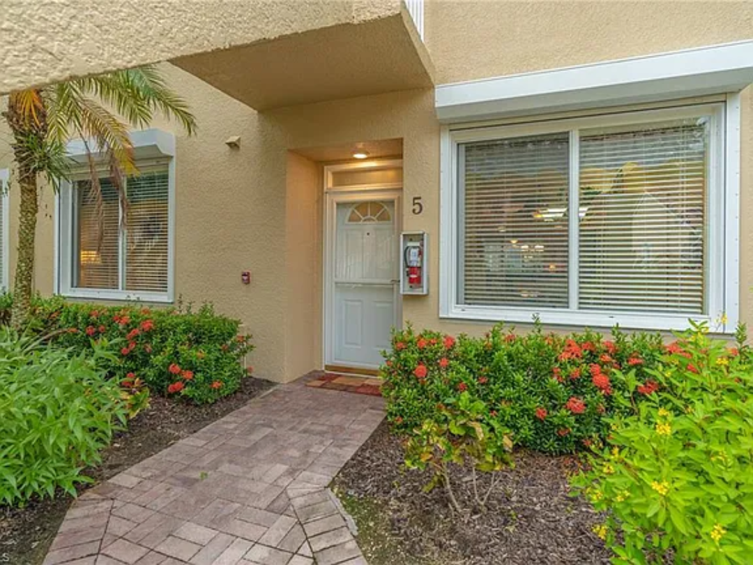 2389 Hidden Lake Ct #6605, Naples, FL 34112