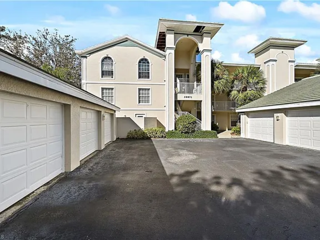 28871 Bermuda Lago Ct UNIT 302, Bonita Springs, FL 34134