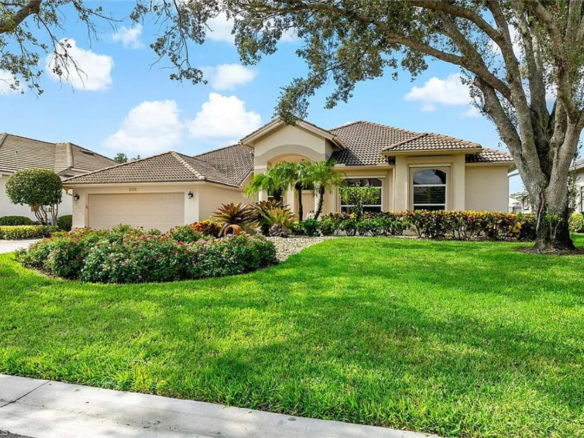 606 Shoreline Dr, Naples, FL 34119