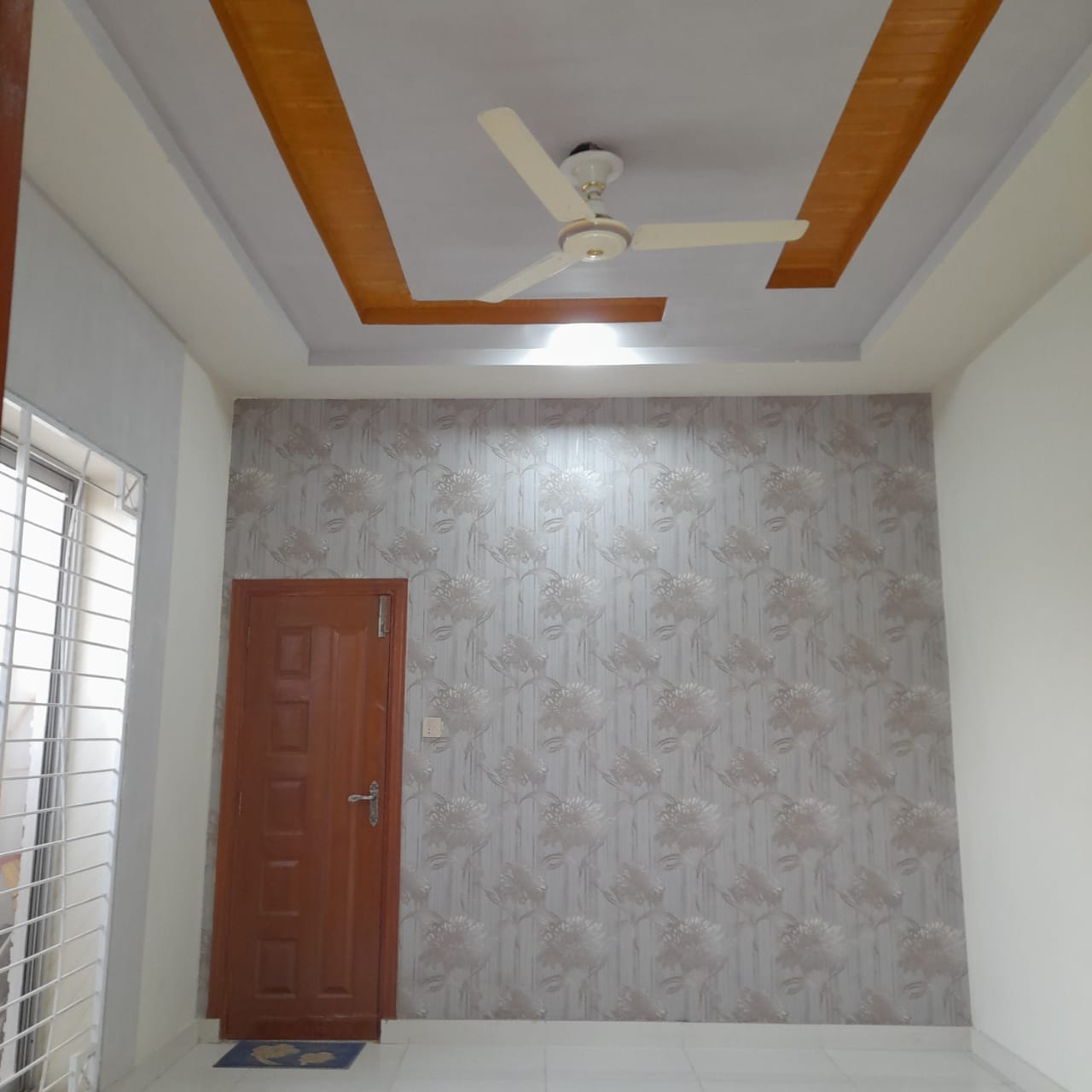 House For Sale Queen Road, Sargodha