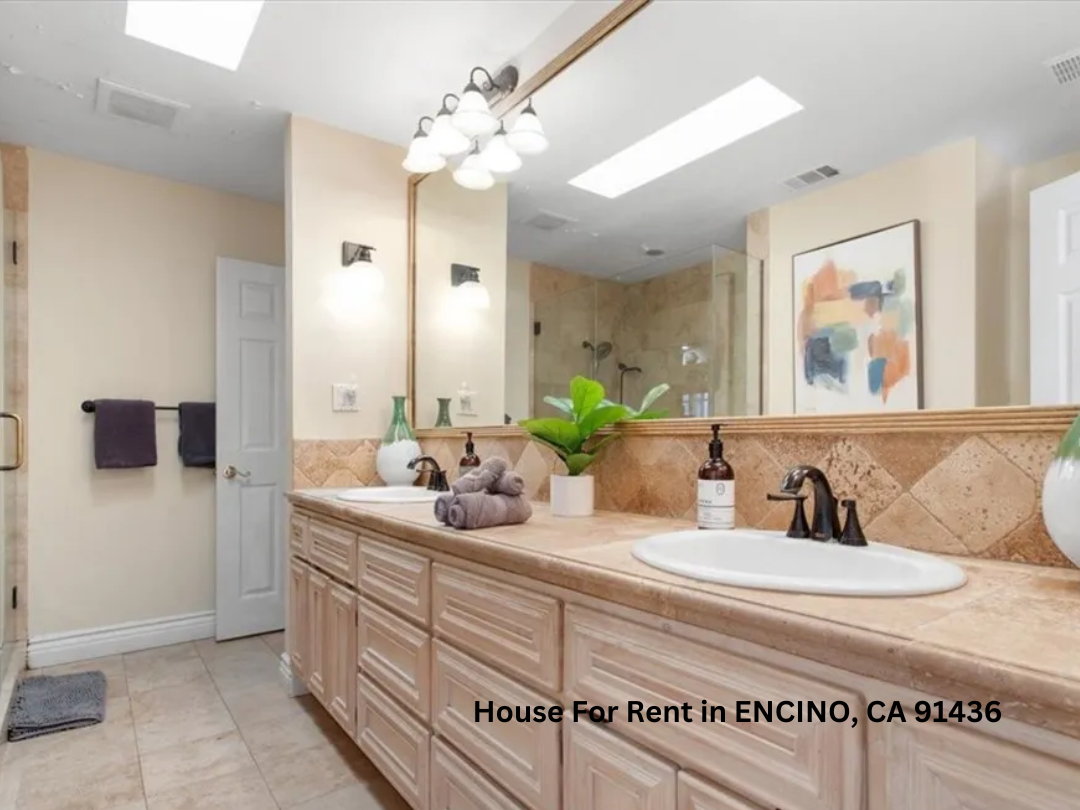 House For Rent in ENCINO, CA 91436