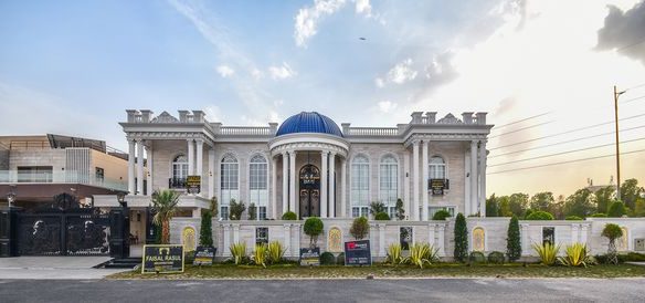 2 Kanal Luxurious New Fully Furnished Bungalow For Sale