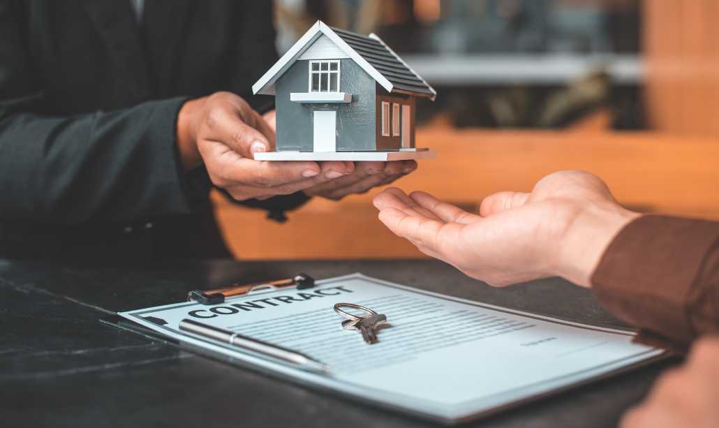 A Straightforward Guide To Buying And Selling Your Own Home