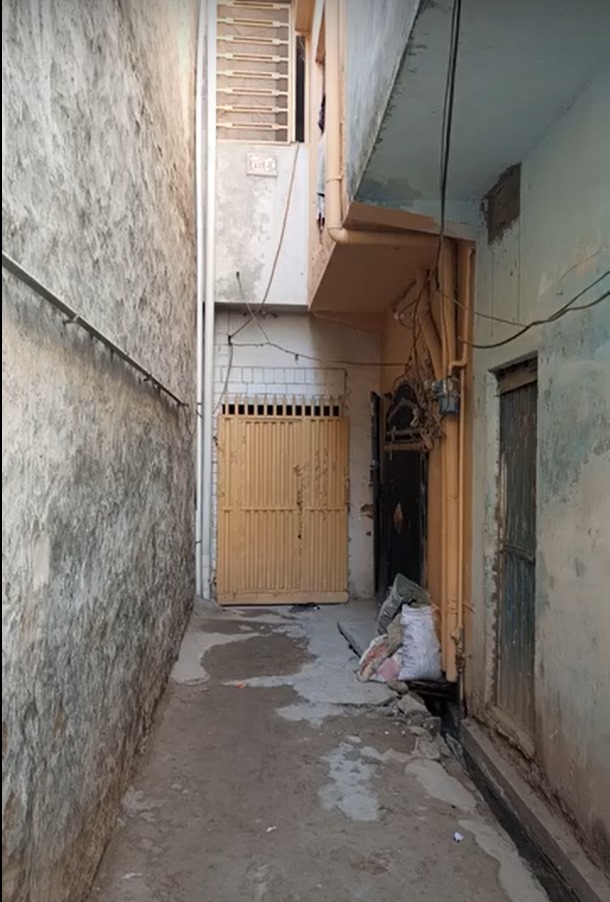 3 marla triple storey house for sale 70 Lac Mir Haider Colony Rwp