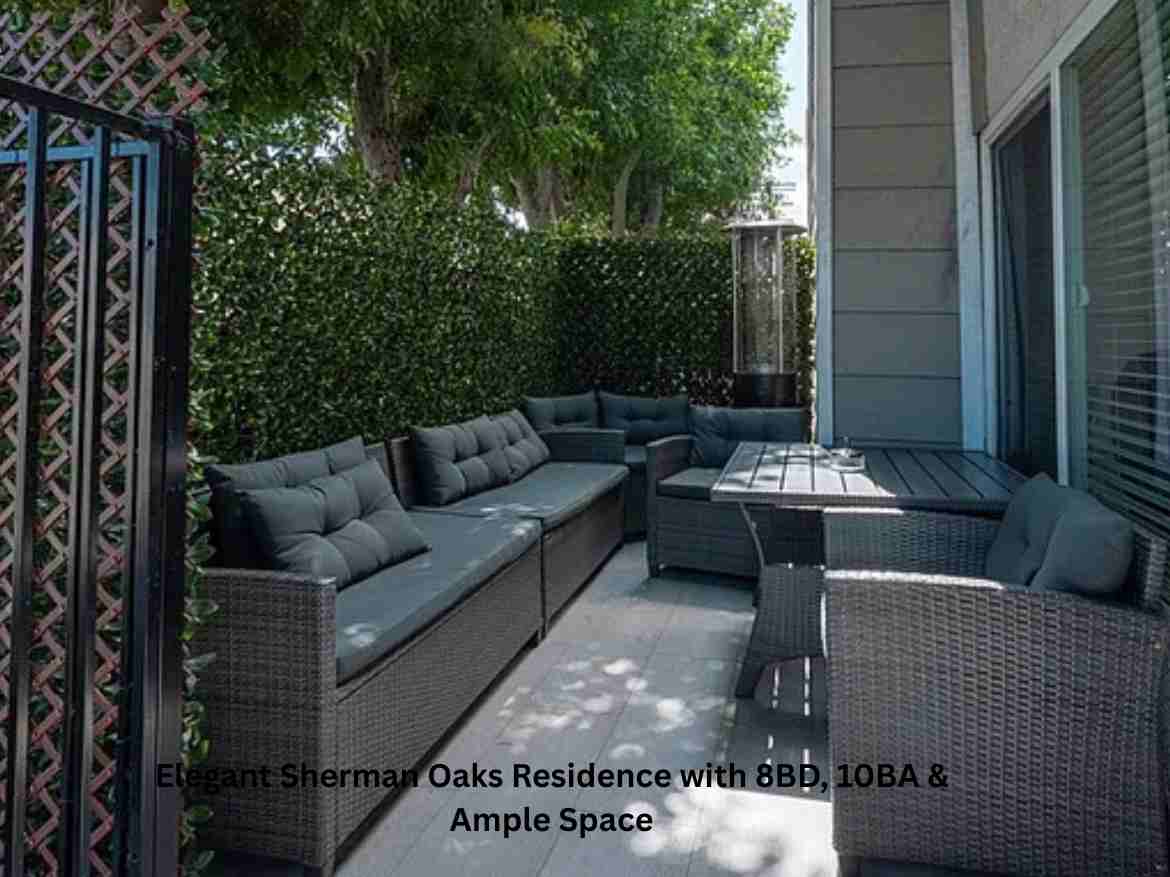 Elegant Sherman Oaks Residence with 8BD, 10BA & Ample Space (13)