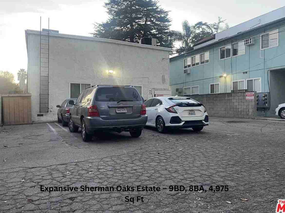 Expansive Sherman Oaks Estate – 9BD, 8BA, 4,975 Sq Ft (3)