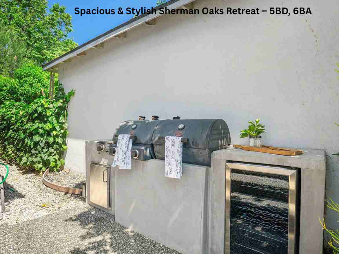 Spacious & Stylish Sherman Oaks Retreat – 5BD, 6BA (14)