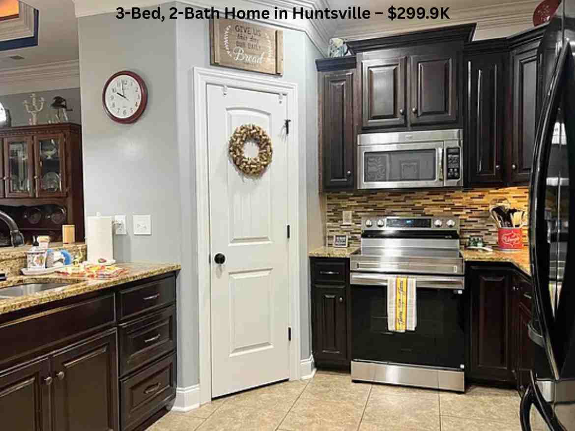 3-Bed, 2-Bath Home in Huntsville – $299.9K (4)