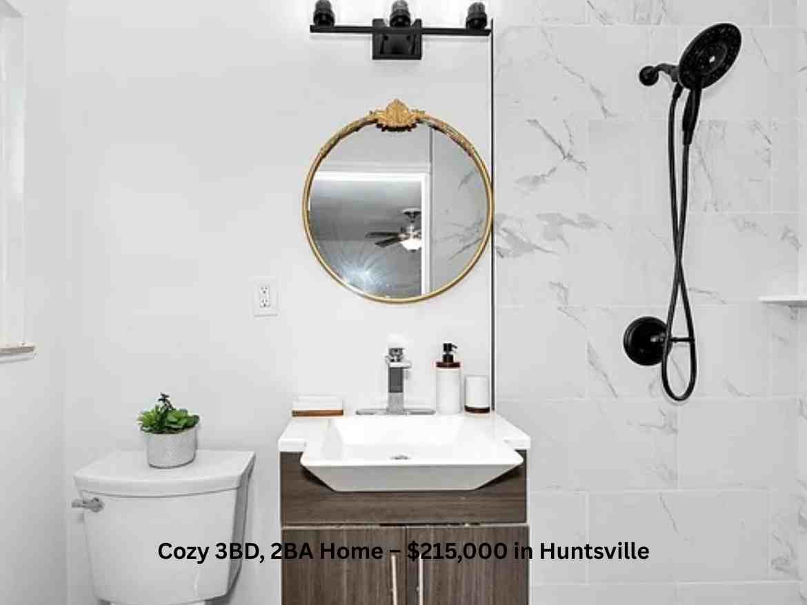 Cozy 3BD, 2BA Home – $215,000 in Huntsville (4)