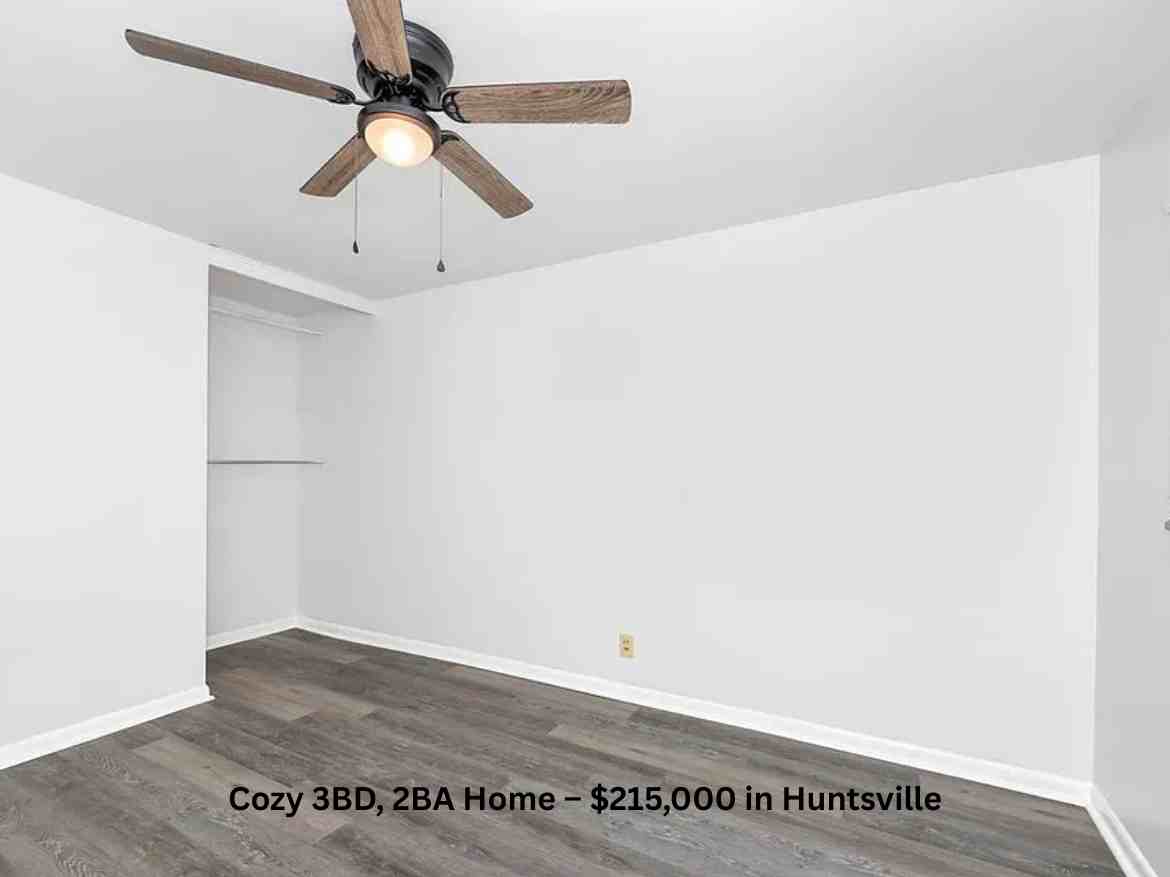 Cozy 3BD, 2BA Home – $215,000 in Huntsville (6)