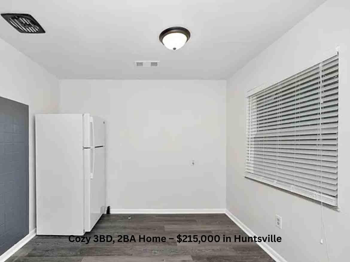 Cozy 3BD, 2BA Home – $215,000 in Huntsville (7)