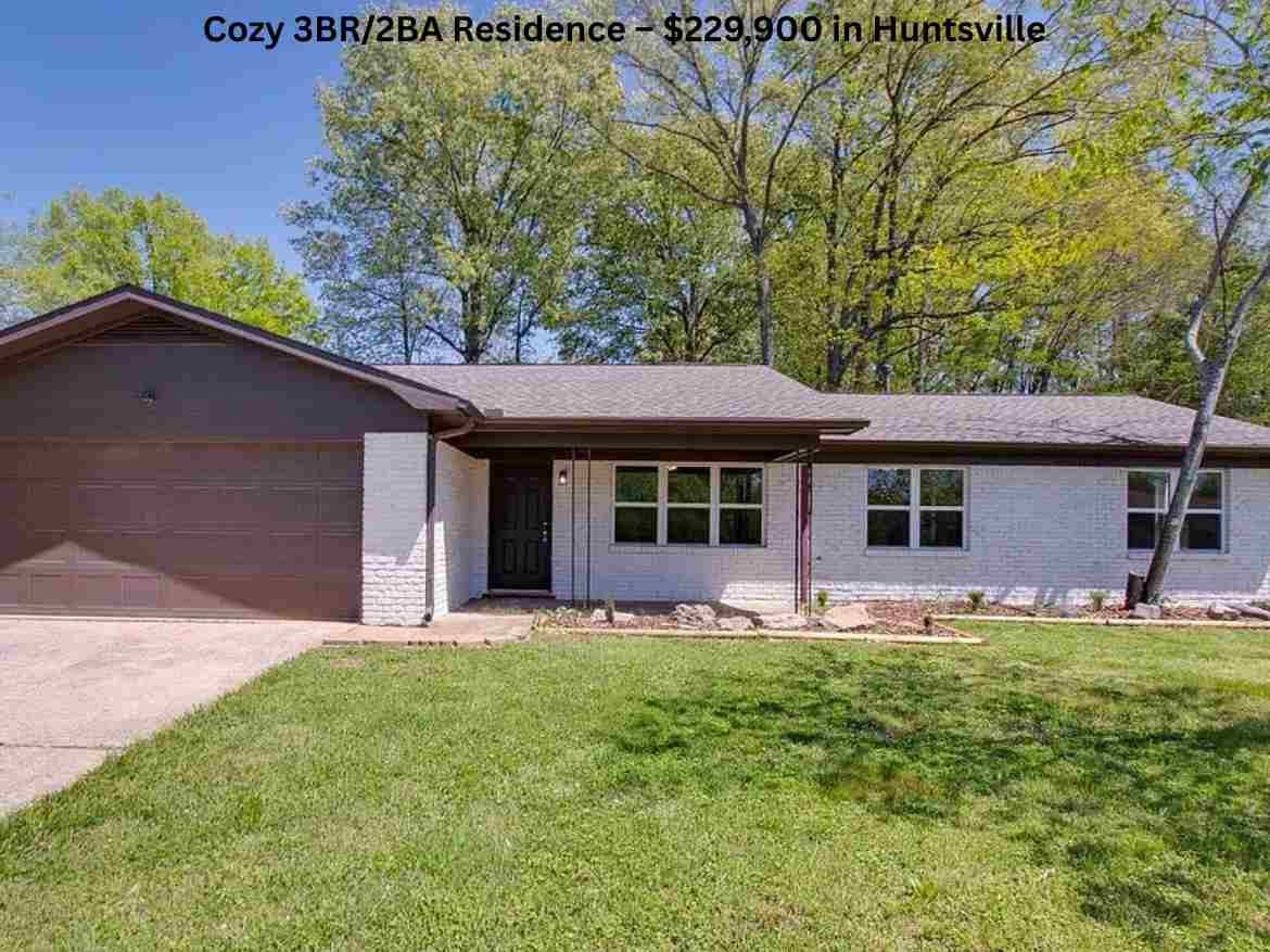 Cozy 3BR2BA Residence – $229,900 in Huntsville