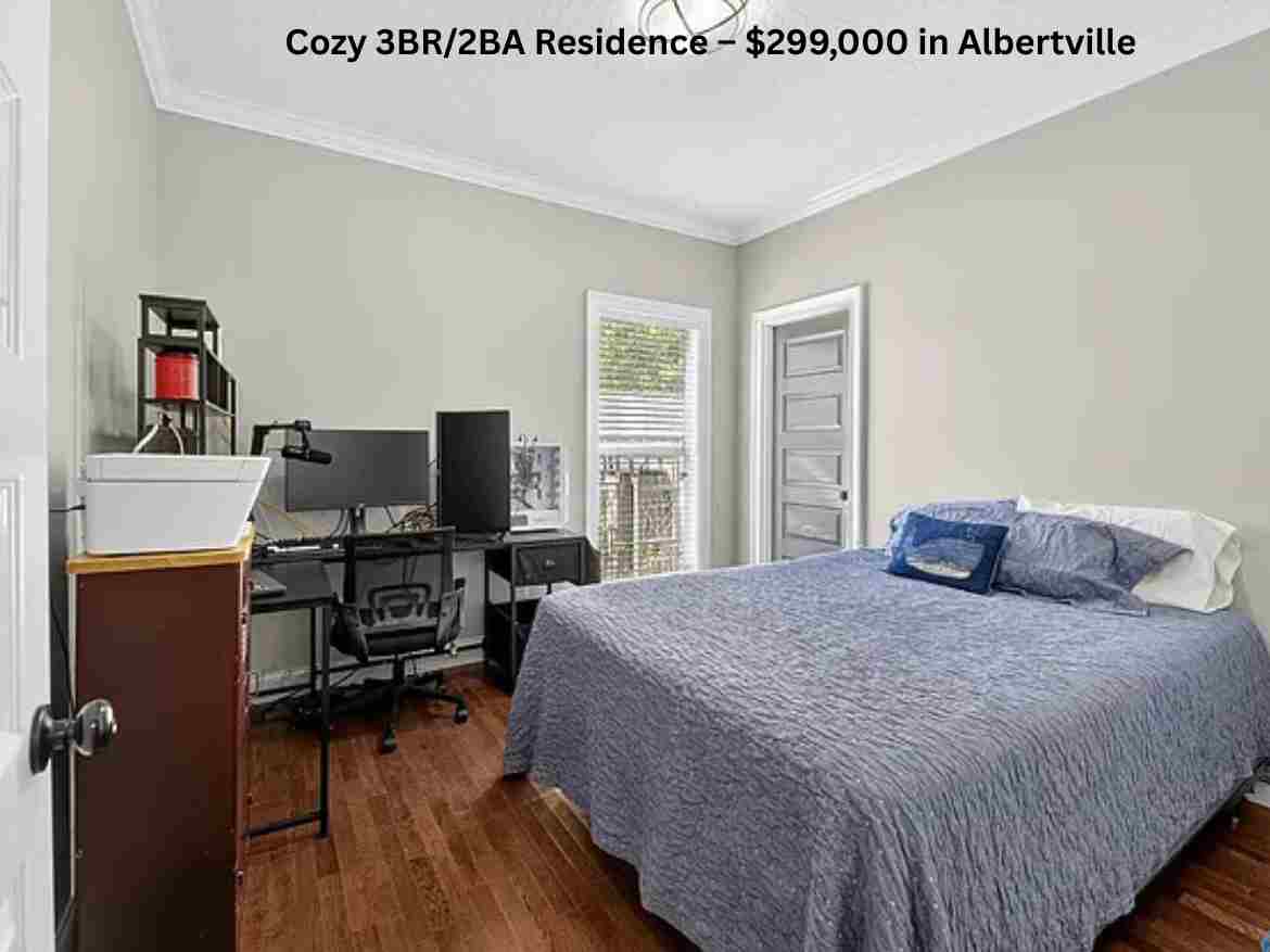 Cozy 3BR2BA Residence – $299,000 in Albertville (4)