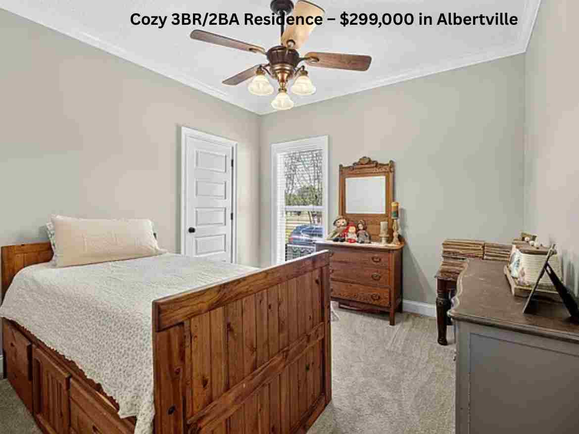 Cozy 3BR2BA Residence – $299,000 in Albertville (5)