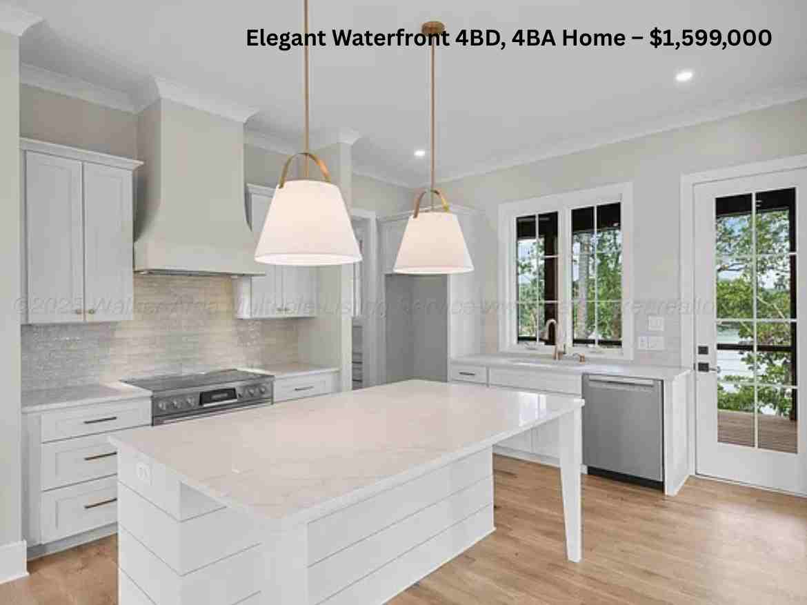 Elegant Waterfront 4BD, 4BA Home – $1,599,000 (4)