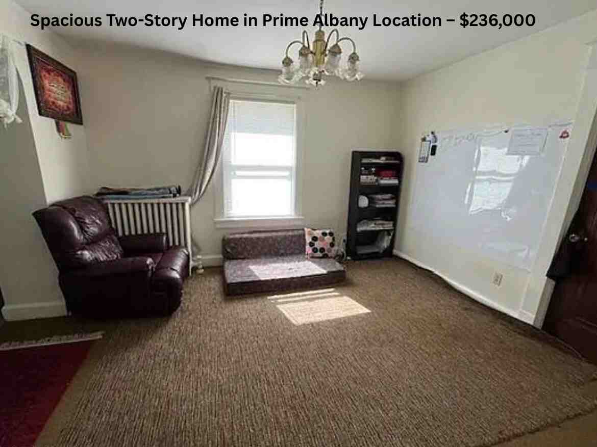 Spacious Two-Story Home in Prime Albany Location – $236,000 (2)